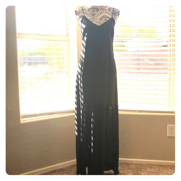 Element Dresses & Skirts - ELEMENT long, black laced, spaghetti strapped👗